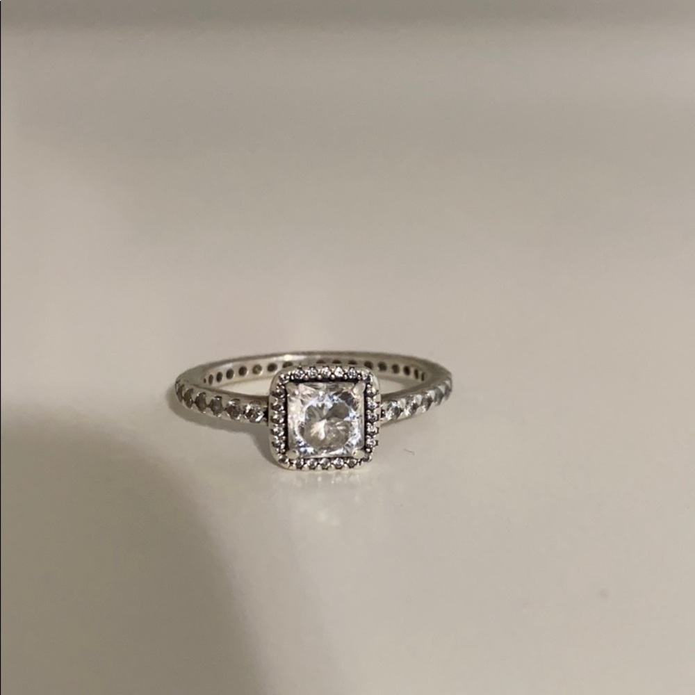 Pandora Ring